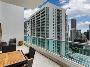 41 SE 5th St 2008, Miami FL 33131