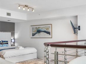 41 SE 5th St 2008, Miami FL 33131