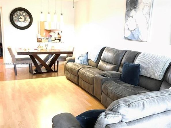 1701 NW 75th Ave 208, Plantation FL 33313