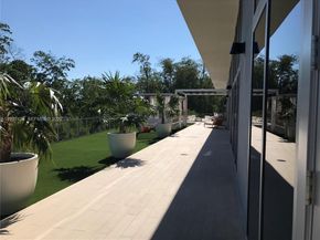 16385 Biscayne Blvd 2206, North Miami Beach FL 33160