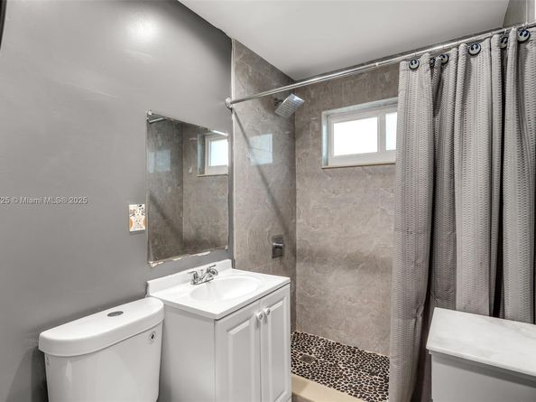 125 NW 127th St, North Miami FL 33168