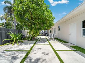 1245 NE 154th St, North Miami Beach FL 33162