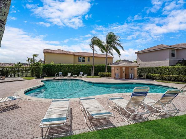 3027 SW 179th Ave, Miramar FL 33029
