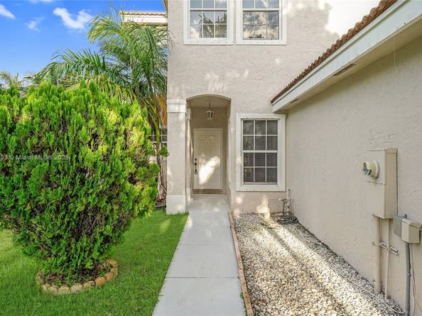 3027 SW 179th Ave, Miramar FL 33029
