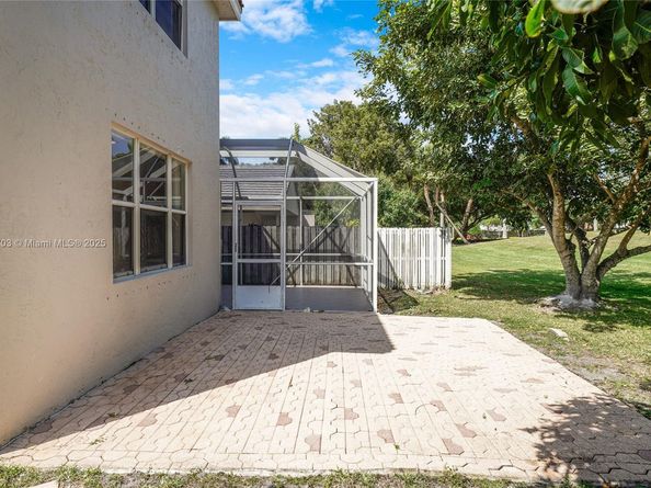 3027 SW 179th Ave, Miramar FL 33029