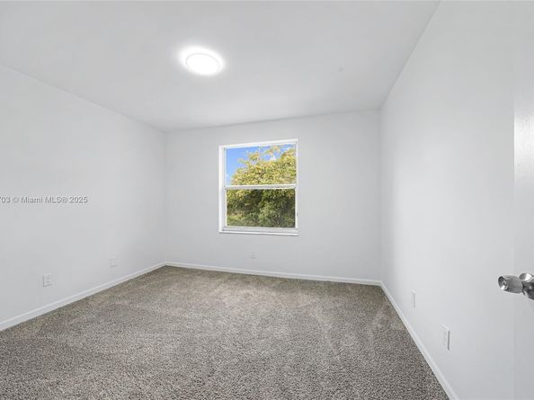3027 SW 179th Ave, Miramar FL 33029