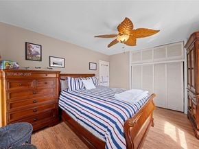 8040 Tatum Waterway Dr 11, Miami Beach FL 33141