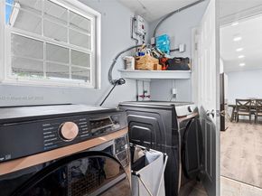 7951 NW 11th St, Pembroke Pines FL 33024