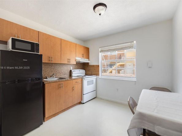 212 NW 7th Ave, Miami FL 33128