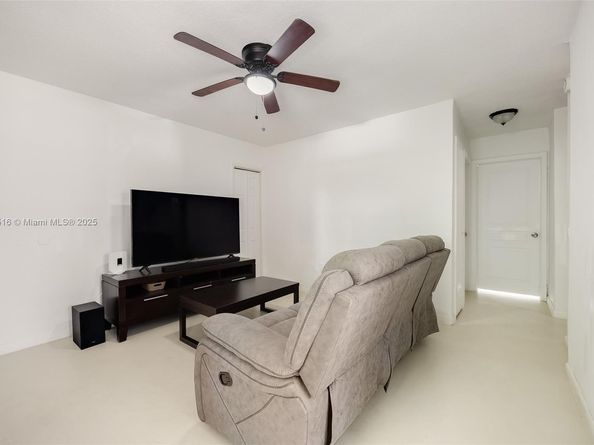 212 NW 7th Ave, Miami FL 33128