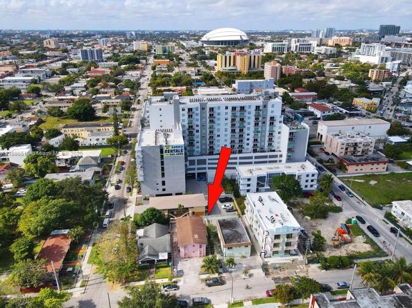 212 NW 7th Ave, Miami FL 33128