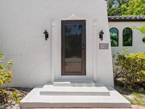 1108 Harrison St, Hollywood FL 33019