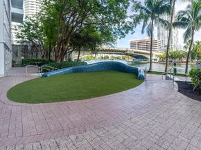 185 SW 7th St 2808, Miami FL 33130