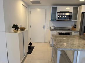 185 SW 7th St 2808, Miami FL 33130