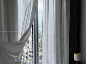 185 SW 7th St 2808, Miami FL 33130
