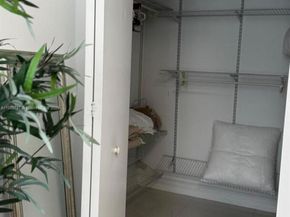 185 SW 7th St 2808, Miami FL 33130