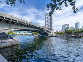 185 SW 7th St 2808, Miami FL 33130