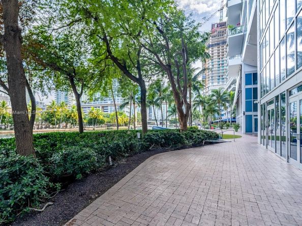 185 SW 7th St 2808, Miami FL 33130