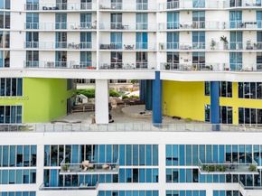185 SW 7th St 2808, Miami FL 33130