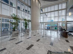 185 SW 7th St 2808, Miami FL 33130