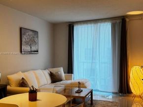 185 SW 7th St 2808, Miami FL 33130