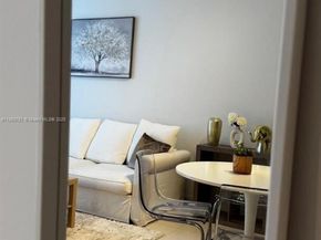 185 SW 7th St 2808, Miami FL 33130