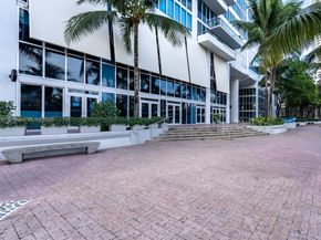 185 SW 7th St 2808, Miami FL 33130