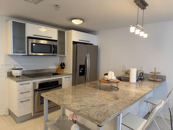 185 SW 7th St 2808, Miami FL 33130