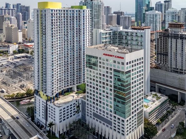 185 SW 7th St 2808, Miami FL 33130