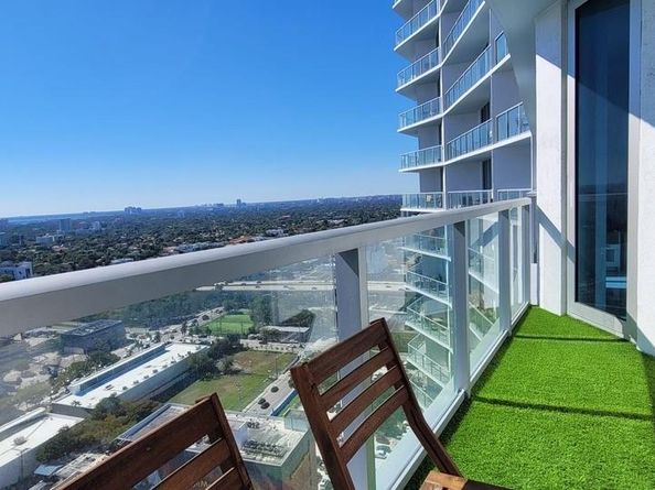 185 SW 7th St 2808, Miami FL 33130