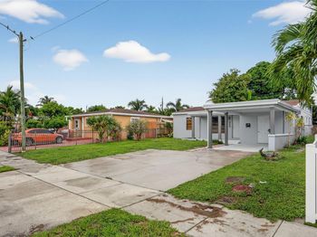 390 NE 51st Ct