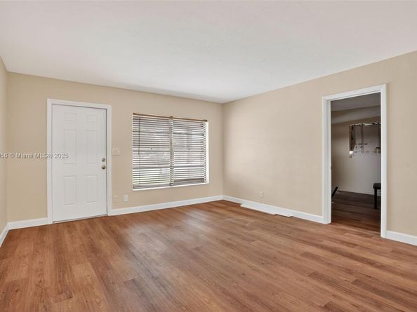 390 NE 51st Ct, Oakland Park FL 33334