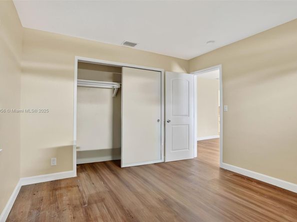 390 NE 51st Ct, Oakland Park FL 33334