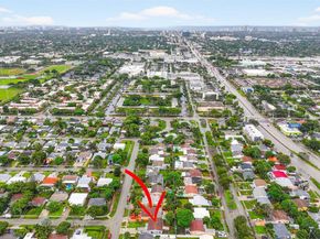 390 NE 51st Ct, Oakland Park FL 33334