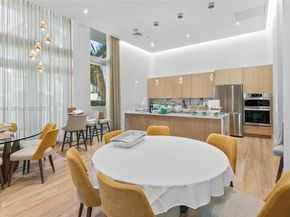 90 SW 3rd St 1410, Miami FL 33130