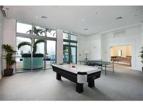 90 SW 3rd St 1809, Miami FL 33130