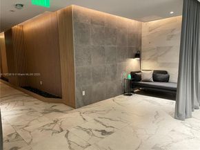 90 SW 3rd St 1809, Miami FL 33130