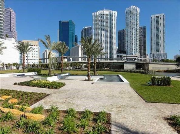 90 SW 3rd St 1809, Miami FL 33130