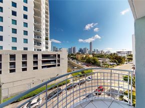 501 SW 1st St 607, Miami FL 33130