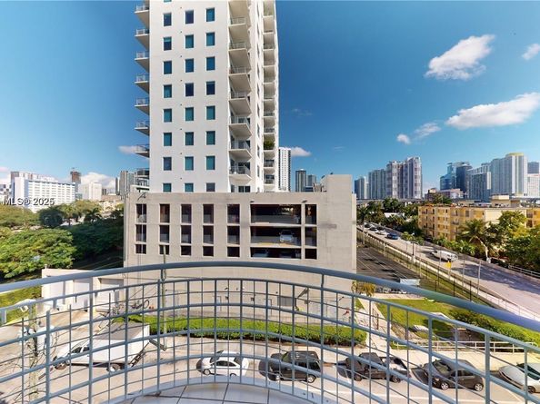 501 SW 1st St 607, Miami FL 33130