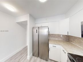 501 SW 1st St 607, Miami FL 33130