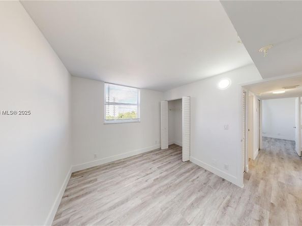 501 SW 1st St 607, Miami FL 33130