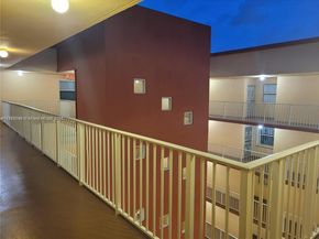 501 SW 1st St 607, Miami FL 33130