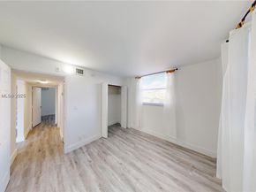 501 SW 1st St 607, Miami FL 33130