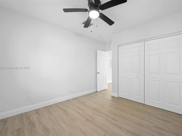 349 NW 40th St 201, Oakland Park FL 33309