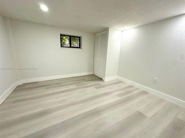 761 NW 197th Ter, Miami Gardens FL 33169