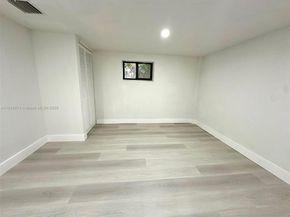 761 NW 197th Ter, Miami Gardens FL 33169