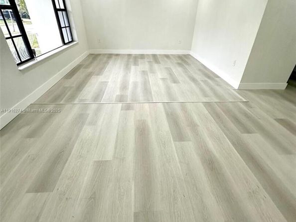 761 NW 197th Ter, Miami Gardens FL 33169