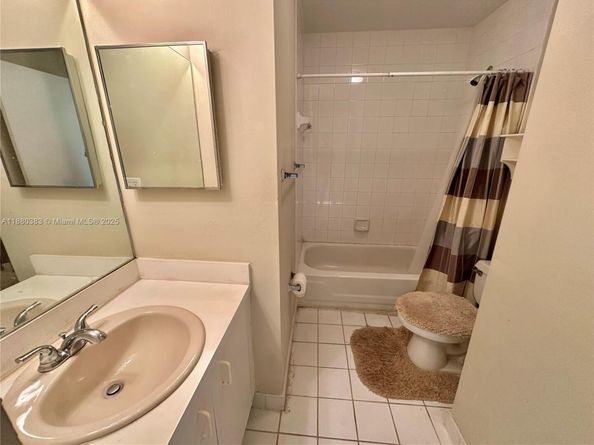 1428 NW 126th Ave, Sunrise FL 33323