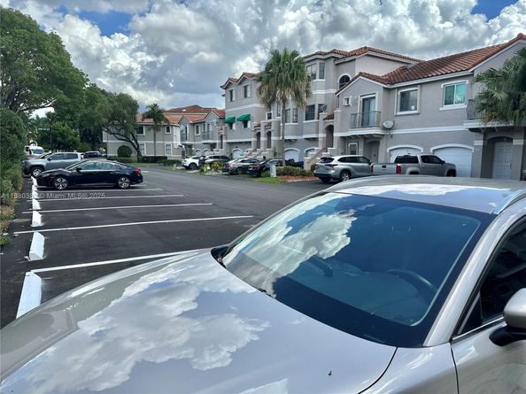 1428 NW 126th Ave, Sunrise FL 33323